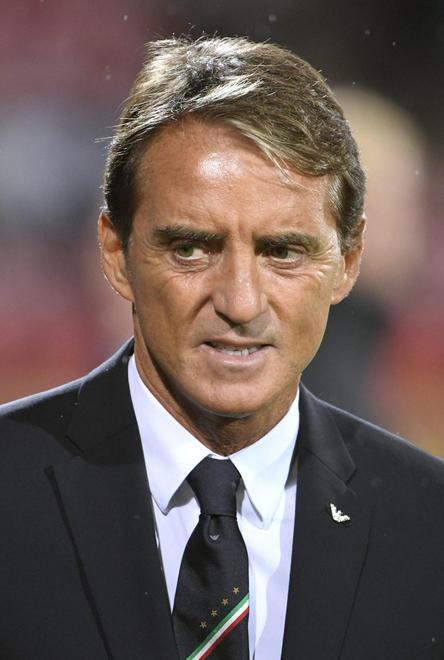 Mancio, un ct che guarda gli almanacchi Ora siede accanto a Valcareggi e Trapattoni