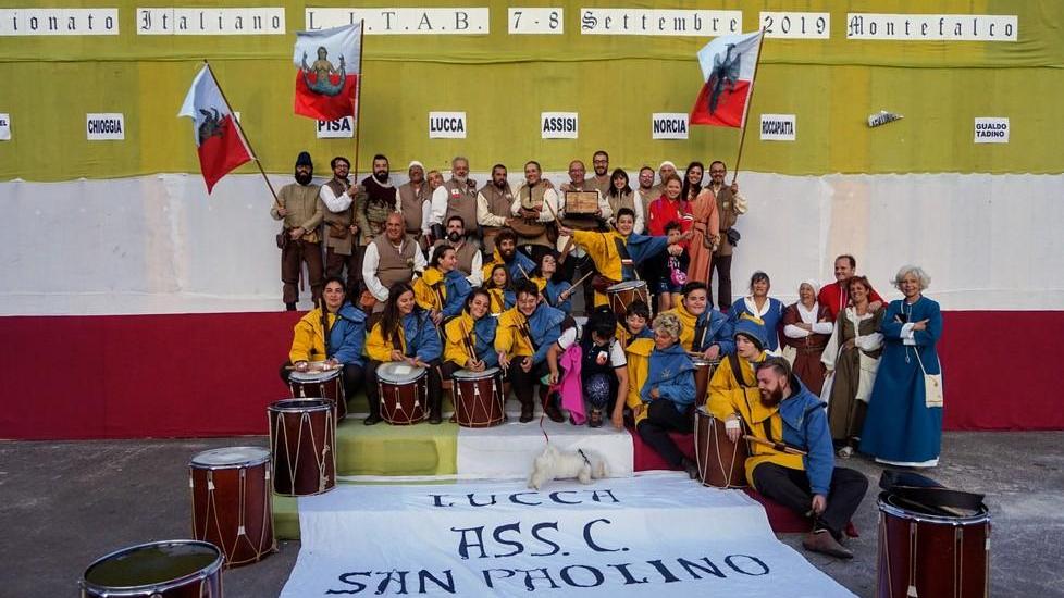 Contrade San Paolino campioni italiani a squadre della balestra antica