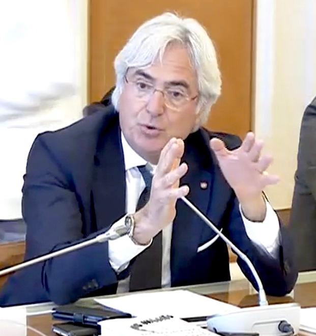 Buratti: risarcimenti per i balneari che perdono le aste 