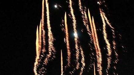 Migliaia per i fuochi d’artificio