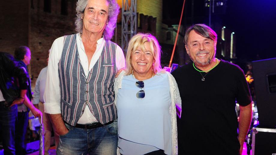 Tutta la piazza ha ballato ricordando gli anni d’oro del Picchio Rosso