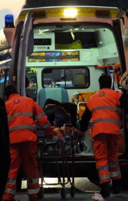 Ferito al viso operaio di 23 anni 