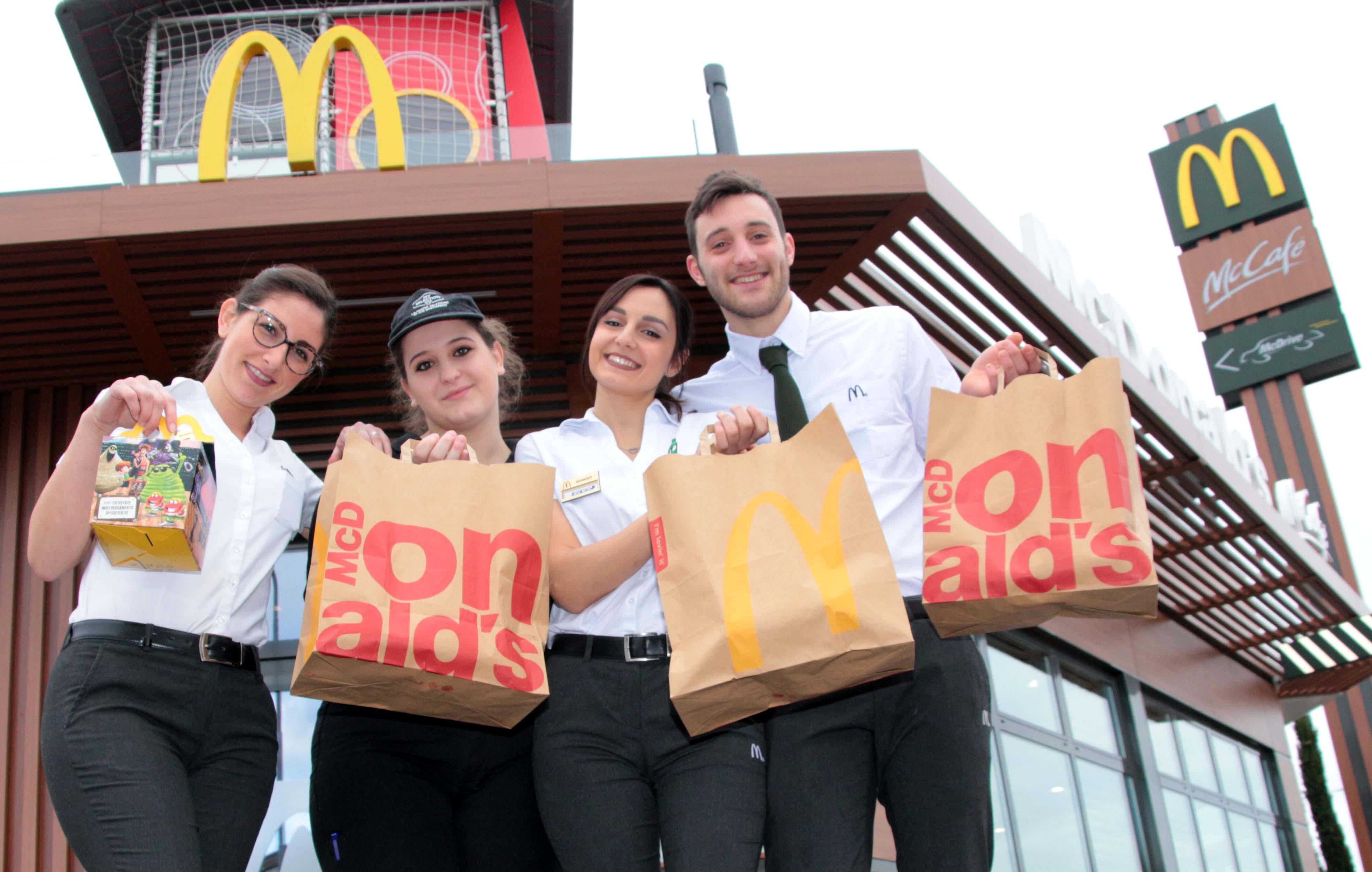 McDonald’s assume, ecco 110 posti in Toscana: il tipo di contratto, gli orari e lo stipendio