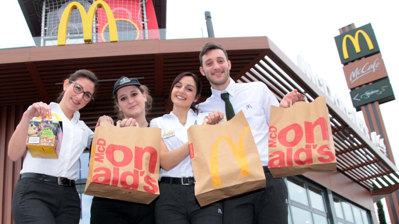 McDonald’s assume, ecco 110 posti in Toscana: il tipo di contratto, gli orari e lo stipendio