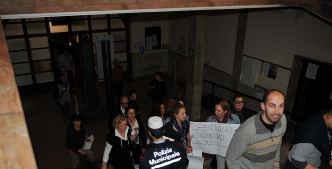 In piazza i timori dei lavoratori Cdc 