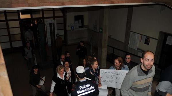 In piazza i timori dei lavoratori Cdc