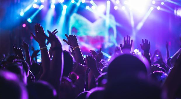 Blitz in un ristorante-discoteca: scoperti 11 lavoratori in nero e 14 irregolari 