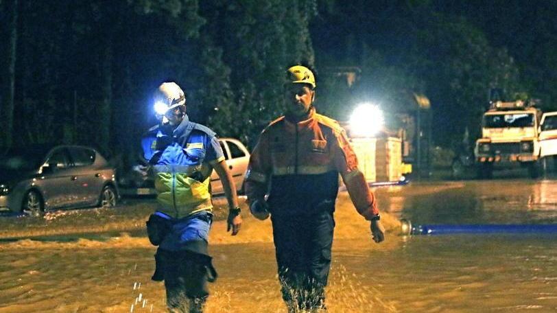 Alluvione a Livorno: dall’allerta al silenzio, ecco le 19 ore più buie della Protezione civile 
