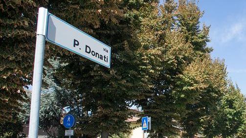 Modena. Prima tentano di scipparle la borsetta poi le gettano addosso acido: ustionata