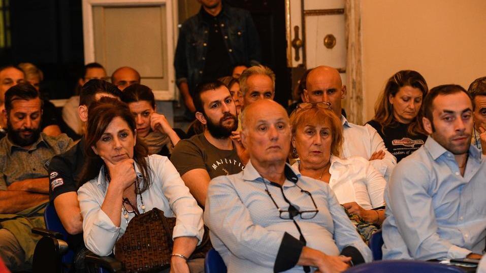 Stop al piano della sosta: i commercianti minacciano la serrata