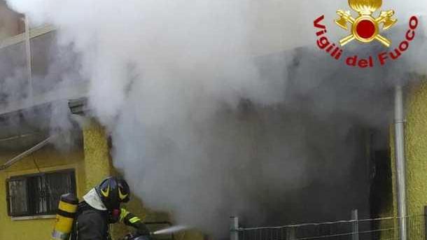 Incendio in una abitazione per un cortocircuito nel garage