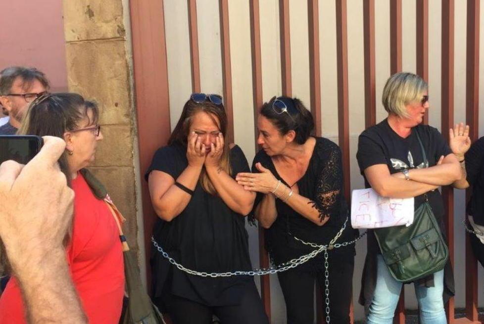 Samantha Bamunto in lacrime