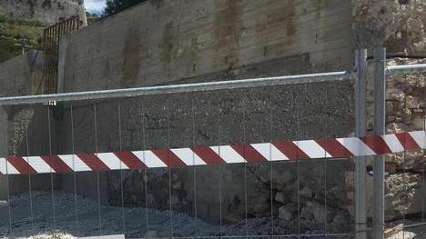 Ghiaie e via della Regina Due muri da sistemare