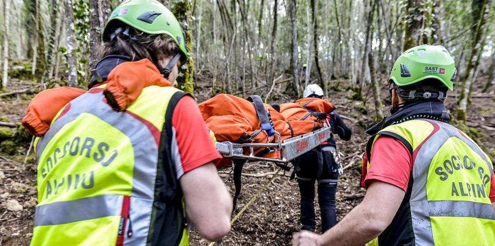 Infortuni nei boschi portate in ospedale altre due persone 