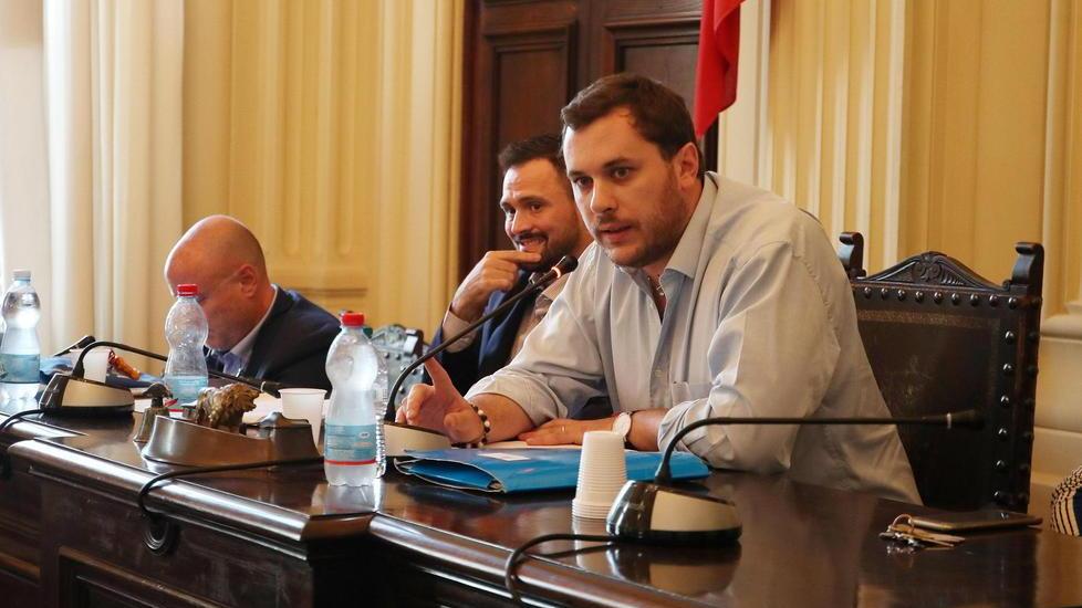 Non passa la mozione che consente al Comune di chiedere un’indagine