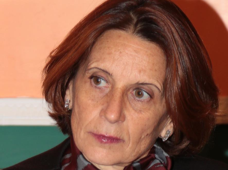 Il prefetto: «Qui non mette piede ma spetta al ministero licenziarla»