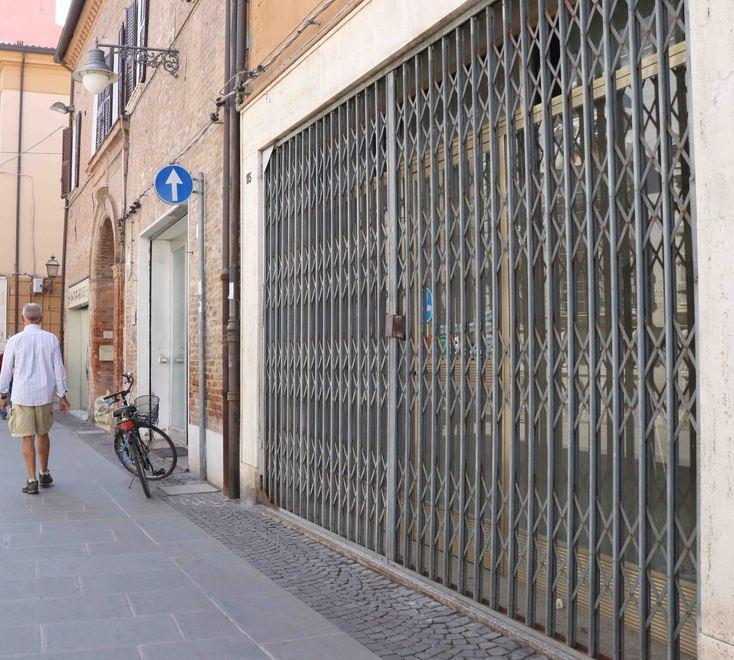 In centro 65 negozi chiusi senza ricambio 