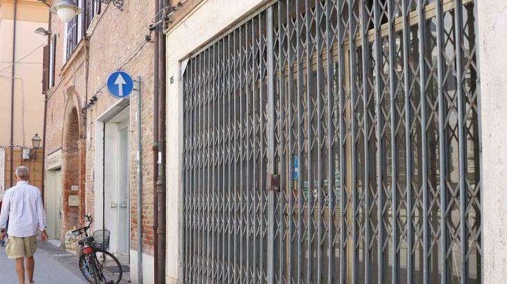 In centro 65 negozi chiusi senza ricambio