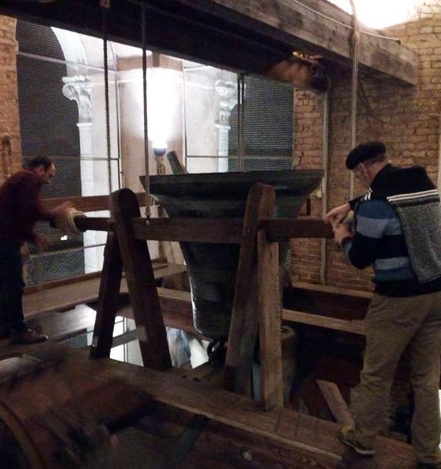 In cima al campanile assieme ai suonatori: è musica di rinascita 