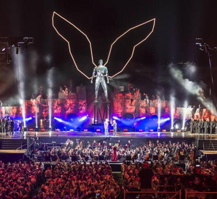 L’Angelo d’acciaio di Bocelli nato in un’azienda di Viareggio 