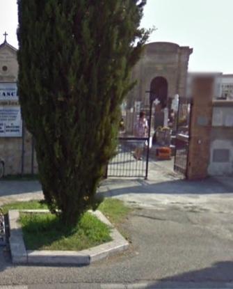 Lapidi “sbagliate” al cimitero di Vicarello: rimborsi ai parenti dei defunti 