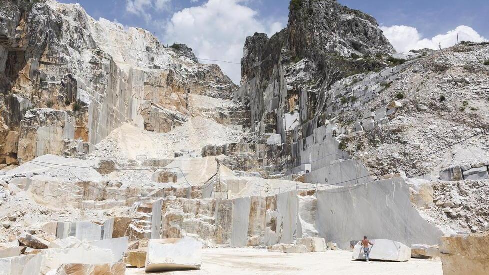 Ceccarelli parla chiaro: si può scavare rispettando l’ambiente e l’occupazione
