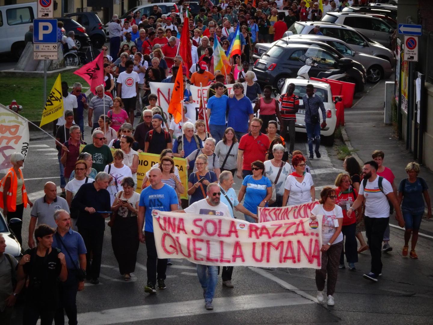 Il corteo della Marcia della giustizia ad Agliana (Foto Gori)