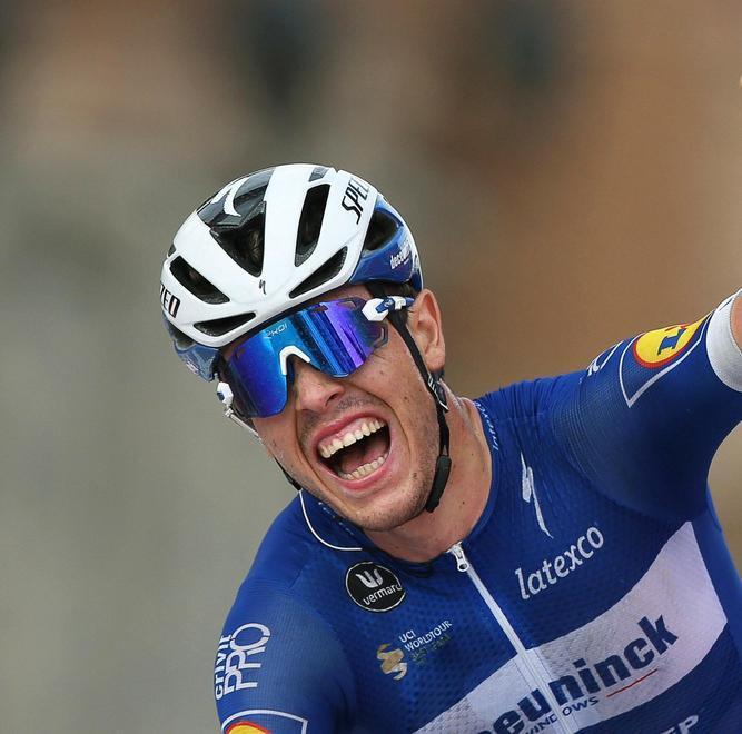 Vuelta, fuga di Cavagna Roglic sempre leader