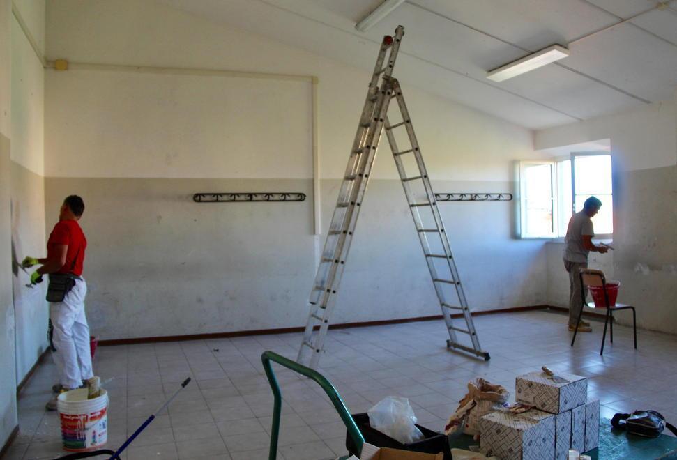 Viaggio nelle nuove aule del liceo Enriques: strette ma quasi pronte 