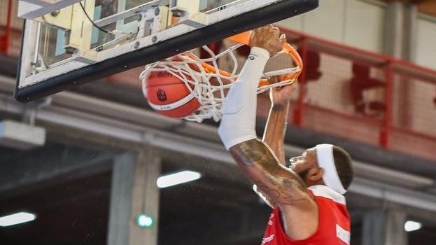 Pesaro al tappeto La Grissin Bon conquista la finale al Torneo della Spezia