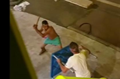 Follia a Cadè, il proprietario del bar teatro dell’aggressione: «Nessuno si è fermato ad aiutarci» 