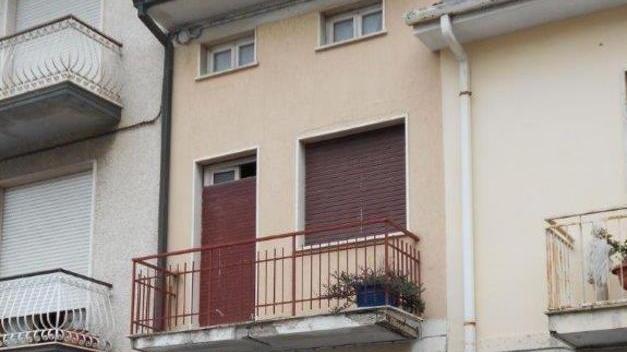 Sedici appartamenti finiscono all’asta con prezzi tra 100.000 e 150.000 euro