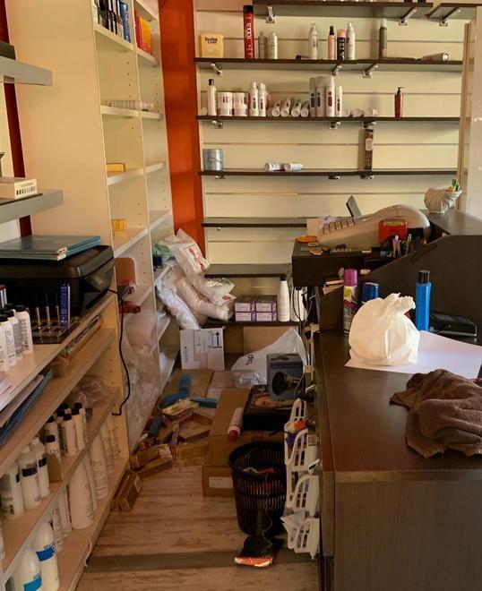 Saccheggiato il negozio “Capelli & Manie” a Navacchio 