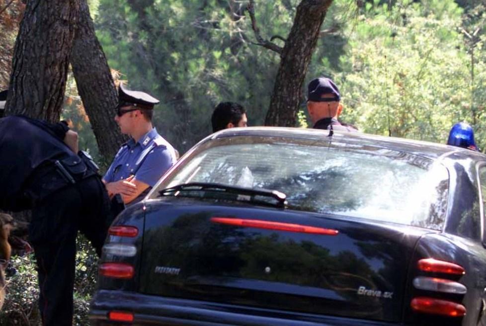 Pusher in fuga nei boschi ferito il carabiniere che l’arresta 