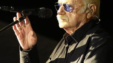 Gino Paoli alla Bussola come cinquant’anni fa: il sapore di miele dei bei tempi andati