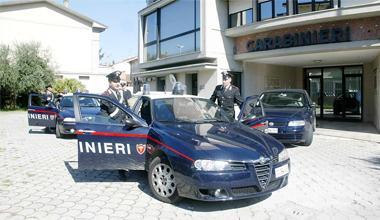 Altopascio: svaligiati due bar, sventrate trenta slot machine 