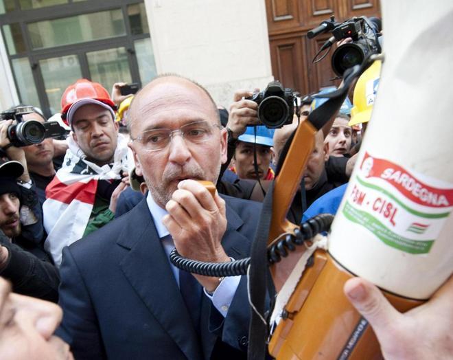 Chiusa l’inchiesta sul crac della Municipalizzata Carloforte: Cappellacci tra gli indagati 