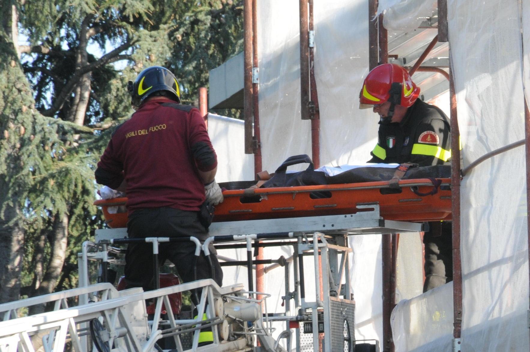 Operaio muore schiacciato da un muro in un cantiere 