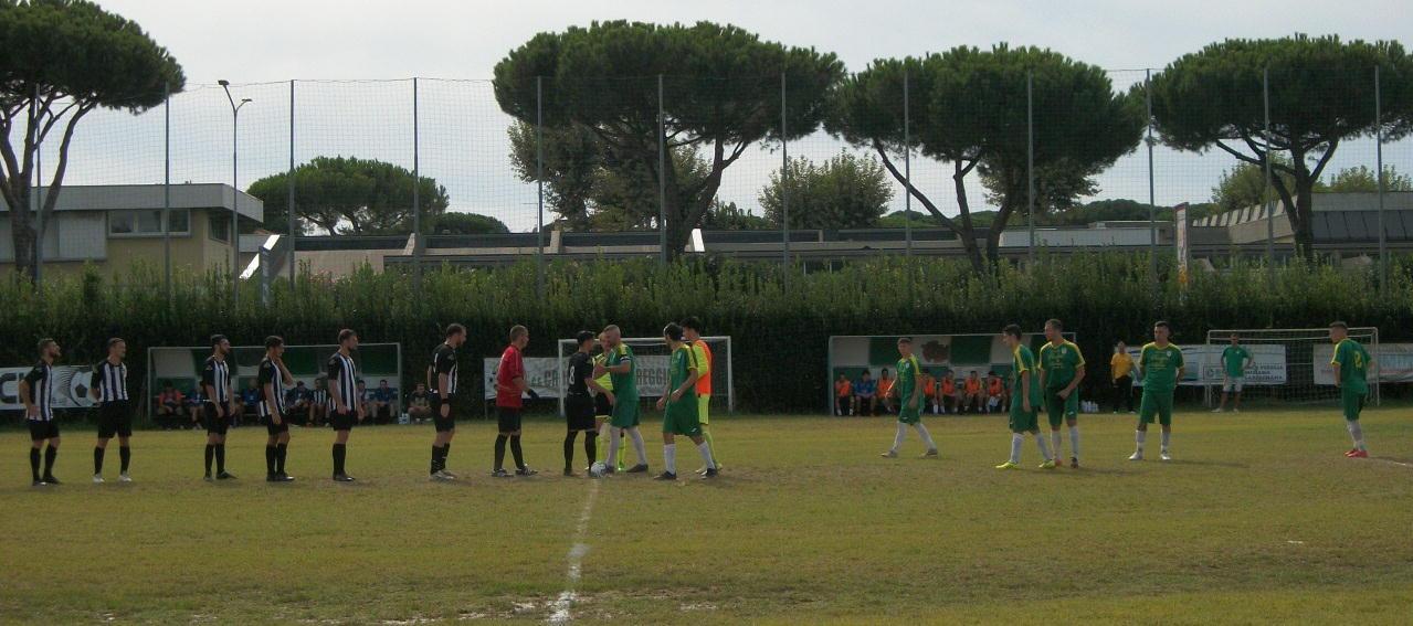 I tifosi storici viareggini orfani delle zebre “sposano” il Viareggio ’86 