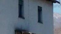 Tiene in casa la madre morta e riceve la pensione