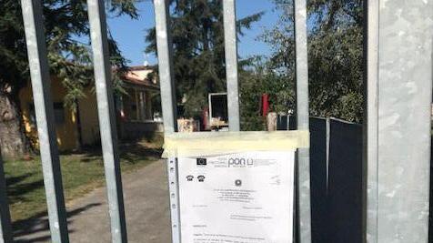 Scuola chiusa per cantieri i bimbi costretti a traslocare