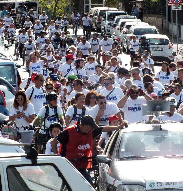 Solidarietà tanti in sella per la 23ª pedalata