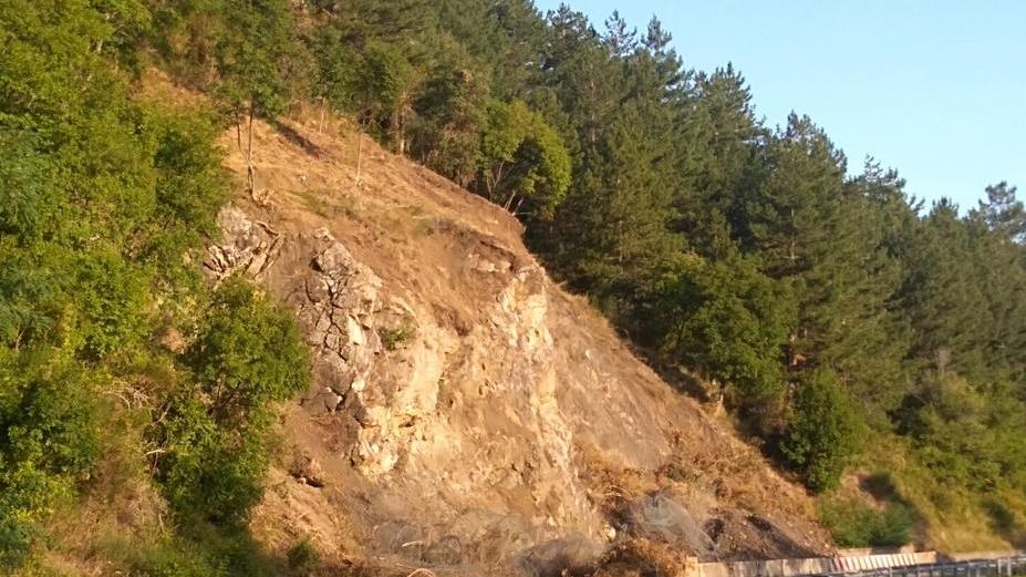Strada chiusa e disagi «Dove sono i lavori?»