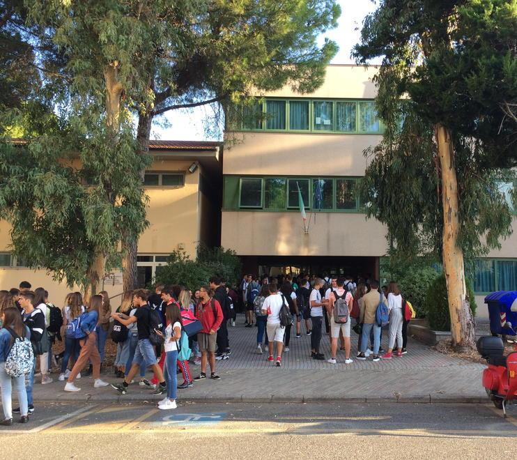 Gemelli, studenti in classe nonostante lo stop del Miur «Fiduciosi, faremo ricorso»