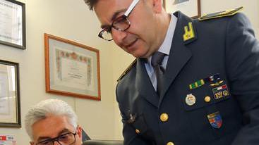 Fornivano operai facendo fatture false: arrestati