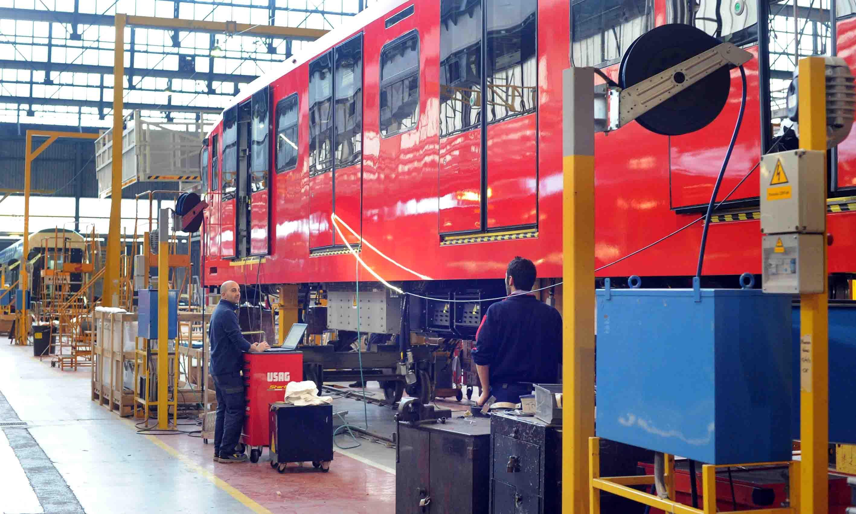 Treni da consegnare e nuove commesse: Hitachi assume, ecco come candidarsi