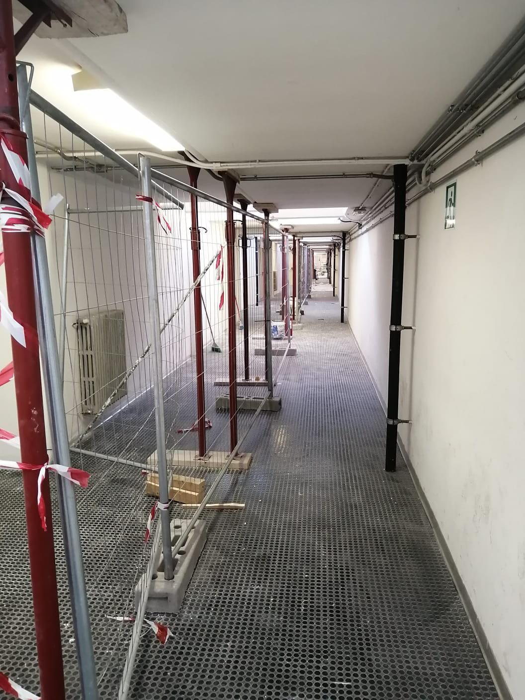 Al Fermi aula che vai, ponteggio che trovi ma la Provincia promette lavori veloci 