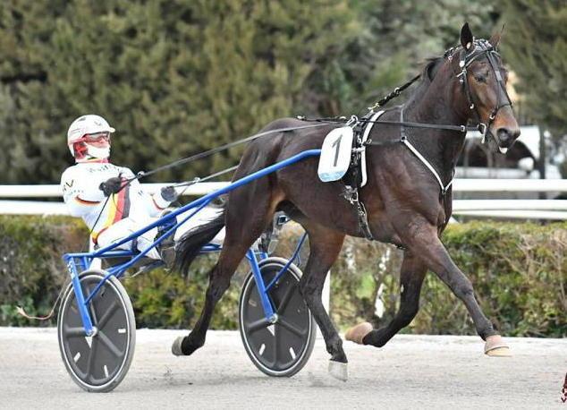 Zacon Gio in azione sulla pista fiorentina del Visarno in occasione del Gran Premio Firenze