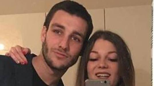 Morto a 21 anni, la lettera di Greta a Nicola: «Addio amore, sarei sempre il mio girasole»