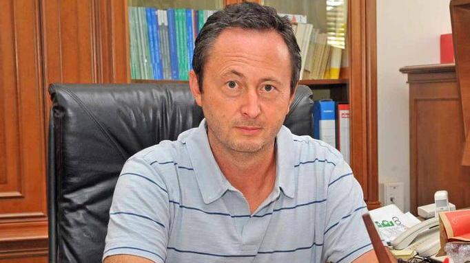 Manca il personale Ata a rischio l’apertura dei plessi